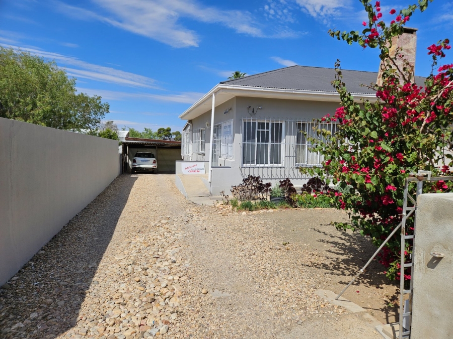 4 Bedroom Property for Sale in Prince Albert Western Cape